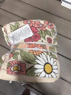 BERKSHIRE BLANKET AND HOM DOWN ALT TWIN BLANKET Open Box — Big Savings Outlet Mesa AZ
