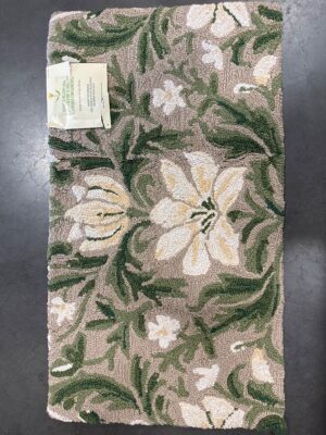 DEVGIRI EXPORTS LLC DEVGIRI SPRING HOOKED RUG Open Box — Big Savings Outlet Mesa AZ