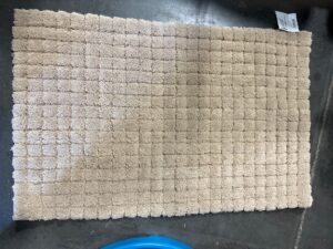 DEVGIRI EXPORTS LLC MULTINEEDLE GRID BATH MAT Open Box — Big Savings Outlet Mesa AZ