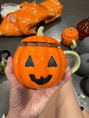 9.5 fl oz Jack-o-Lantern Mini Figural Mug with Lid - Hyde and EEK! Boutique™ — Big Savings Outlet Mesa AZ