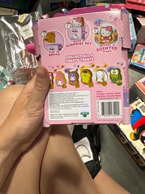 COOKEEZ MAKERY HELLO KITTY AND FRIENDS TOASTY TREATZ SINGLE PK — Big Savings Outlet Mesa AZ