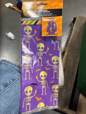 Wilton Halloween 20ct Skeleton Resealable Treat Bags — Big Savings Outlet Mesa AZ
