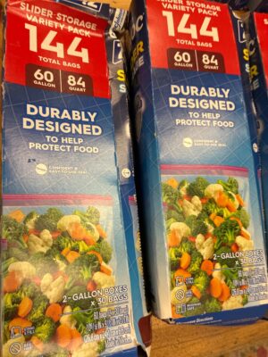 Ziploc EasyGuide Snack Bags, 108 Count — Big Savings Outlet Mesa AZ